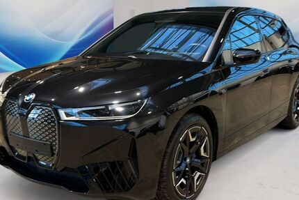 BMW iX 25.300 km 51.990 &euro; Oldenburg 26125