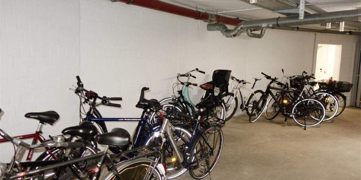 Etagenwohnung Düsseldorf Flingern Nord - 3 Zimmer, 85 m&sup2;, 1.410&euro; | Angebot:25645625