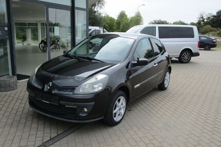 Renault Clio 108.124 km 2.499 &euro; Schönebeck 39218