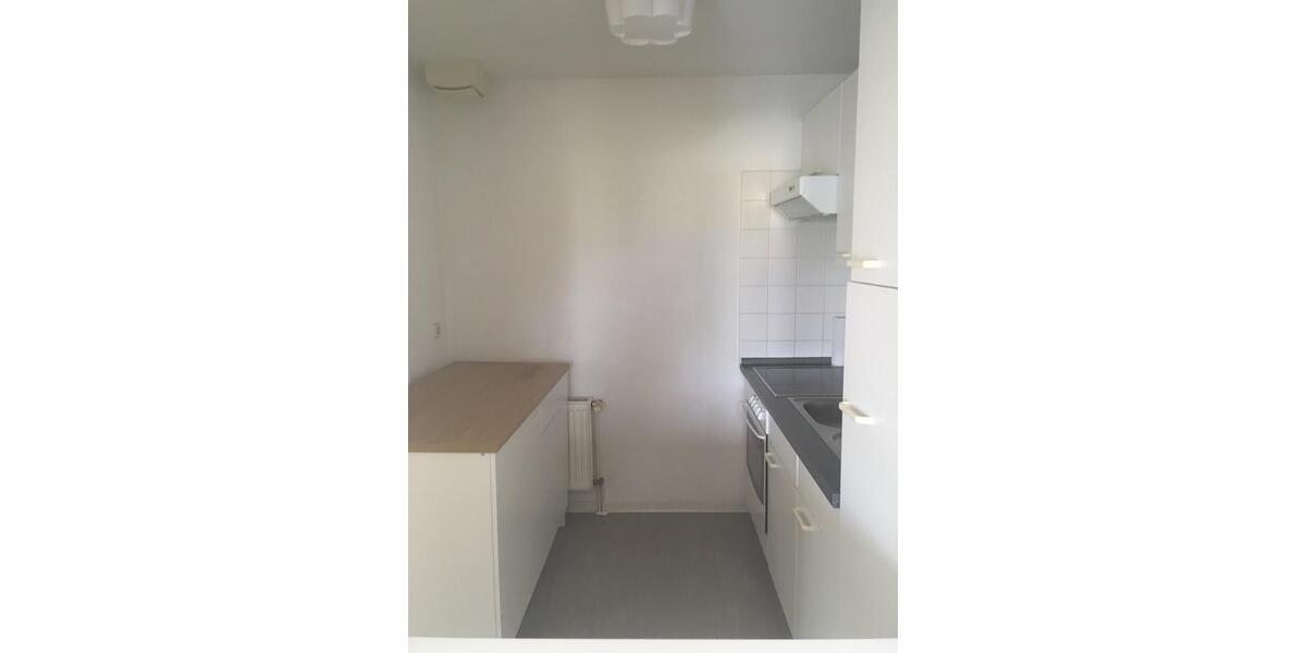 Dachgeschoßwohnung Halle (Saale) Damaschkestraße - 3 Zimmer, 61 m&sup2;, 520&euro; | Angebot:26386078