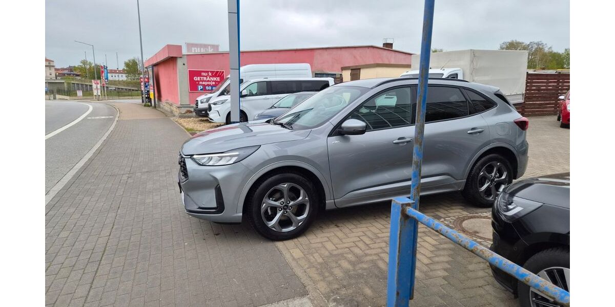 Ford Kuga 13.000 km 31.990 &euro; Bautzen 02625