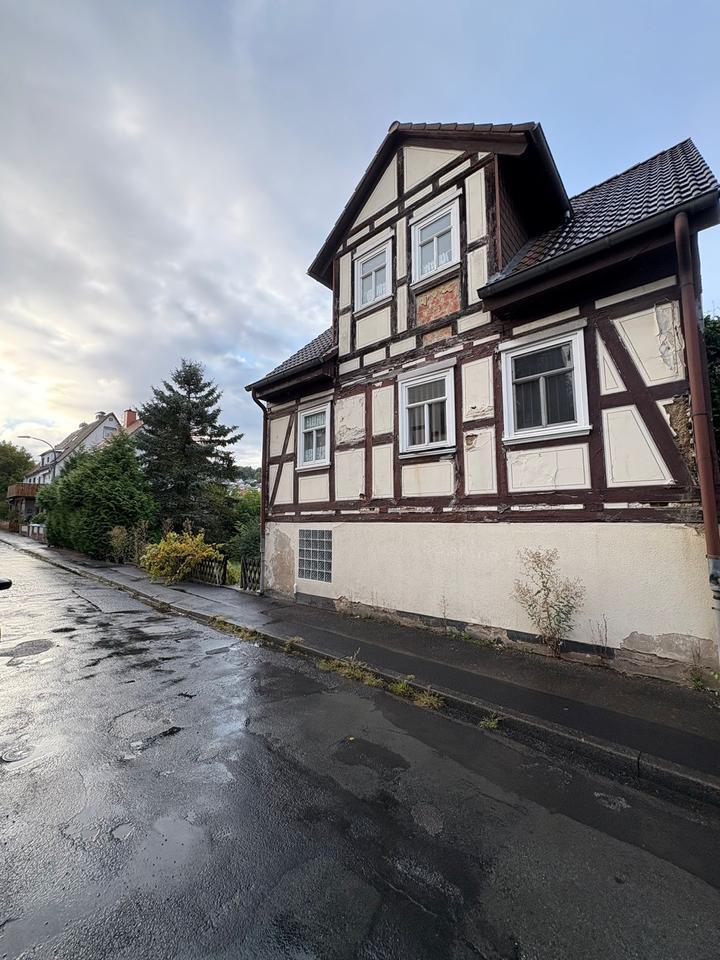 Großes Grundstück - 935 qm - ruhige Lage - mit Altbestand