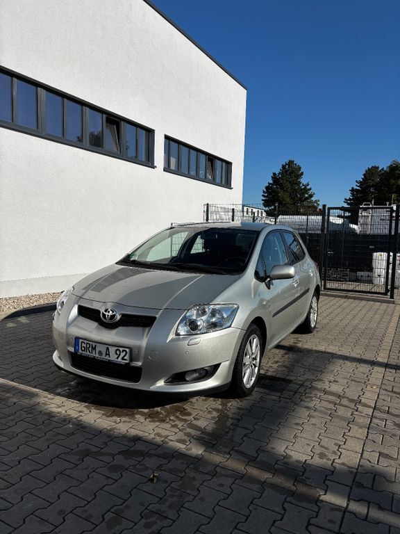 Toyota Auris 135.676 km 4.000 € Leipzig 04275