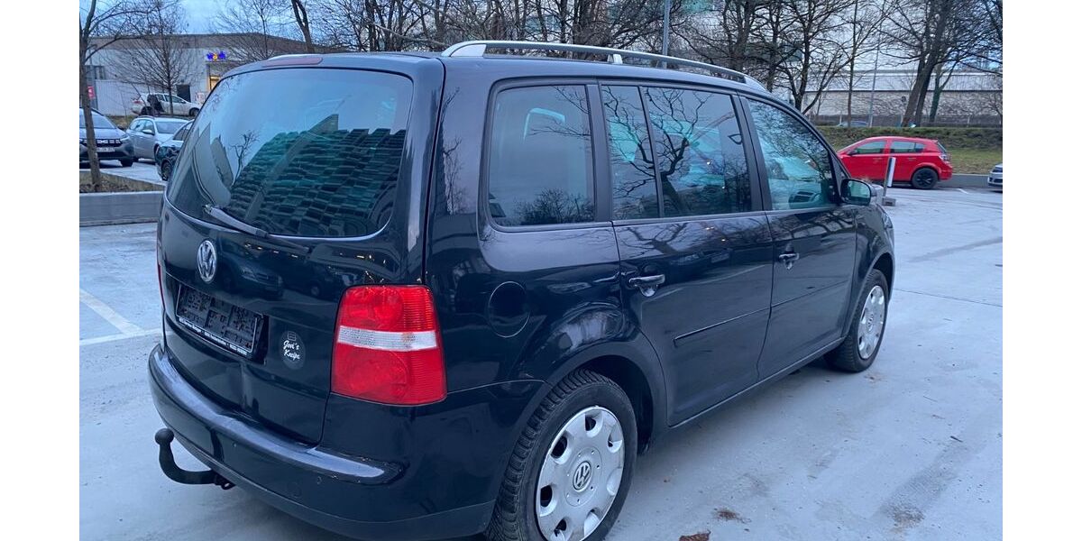 VW Touran 240.000 km 1.200 &euro; München 80809