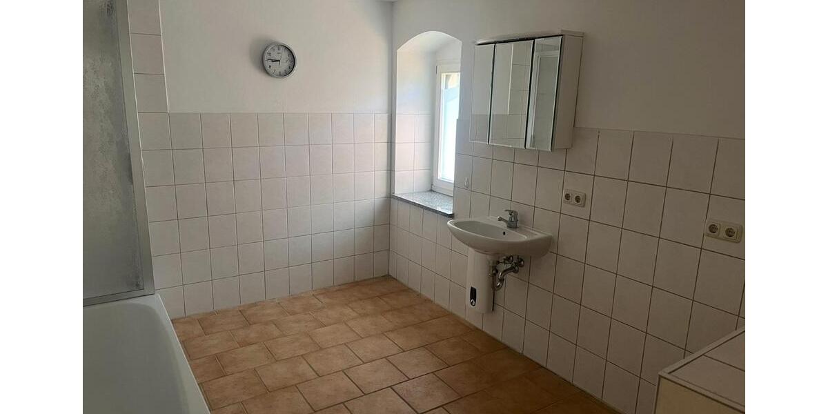 Erdgeschoßwohnung Pirna - 2 Zimmer, 105 m&sup2;, 600&euro; | Angebot:26279418