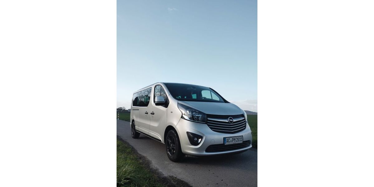 Opel Vivaro 190.000 km 11.900 &euro; Würselen 52146