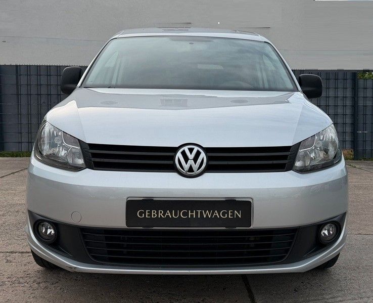 VW Caddy 111.425 km 7.999 &euro; Döbeln 04720