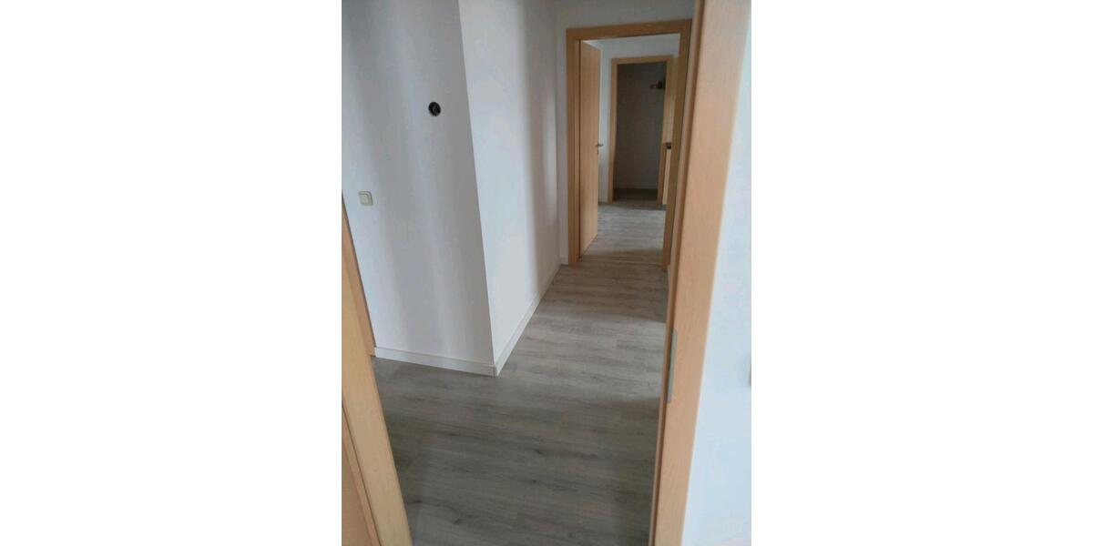 Dachgeschoßwohnung Buttstädt - 3 Zimmer, 75 m&sup2;, 750&euro; | Angebot:26003030