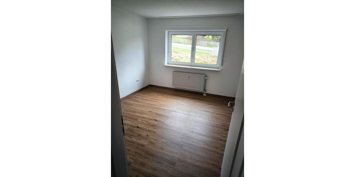 Erdgeschoßwohnung Regen - 4 Zimmer, 80 m&sup2;, 700&euro; | Angebot:25321403