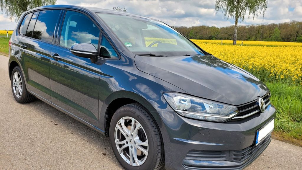 VW Touran 172.000 km 11.999 &euro; Lehre 38165