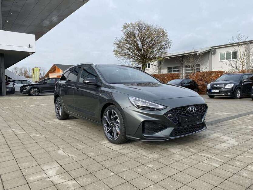 i30