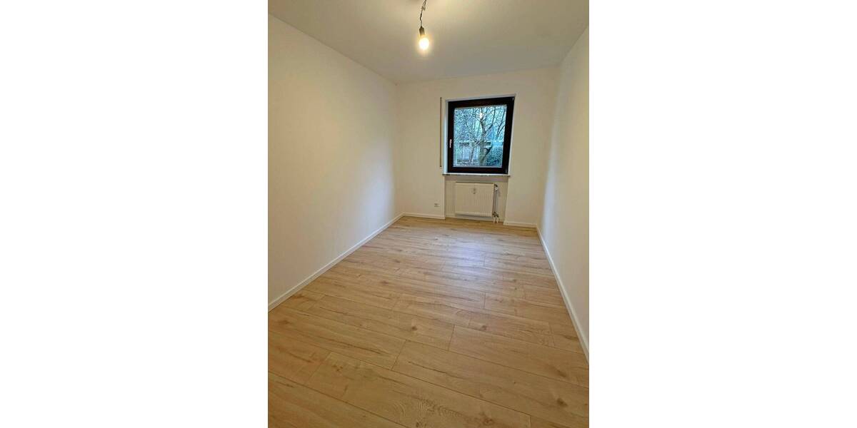 Etagenwohnung Dresden Seidnitz/Dobritz - 3 Zimmer, 74 m&sup2;, 215.000&euro; | Angebot:26309926