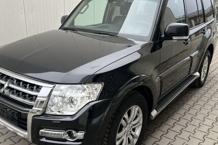 Mitsubishi Pajero 146.000 km 18.999 &euro; berlin 12305