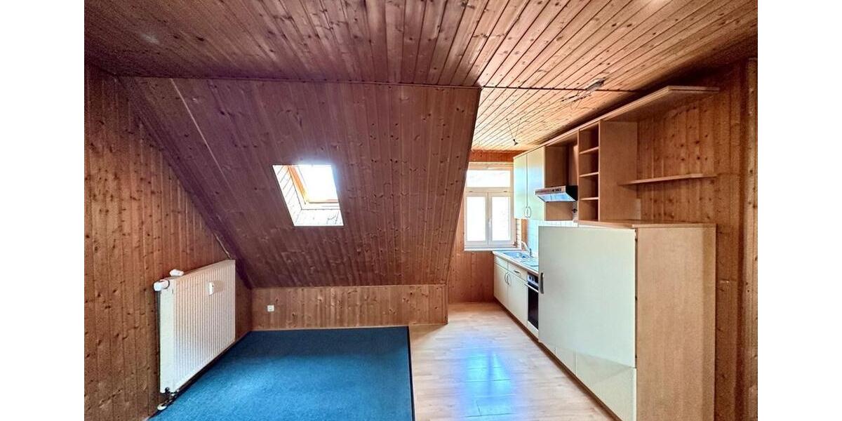 Dachgeschoßwohnung in beliebter Wohnlage von Hagenow, zentrumsnah 2 zimmer