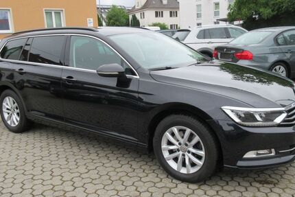 VW Passat 89.000 km 18.900 € Ingolstadt 85055