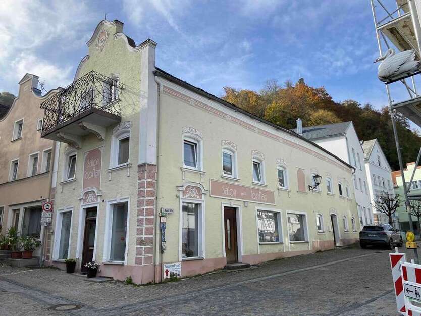 Haus zum Kaufen in Riedenburg 265.000 € 242 m²