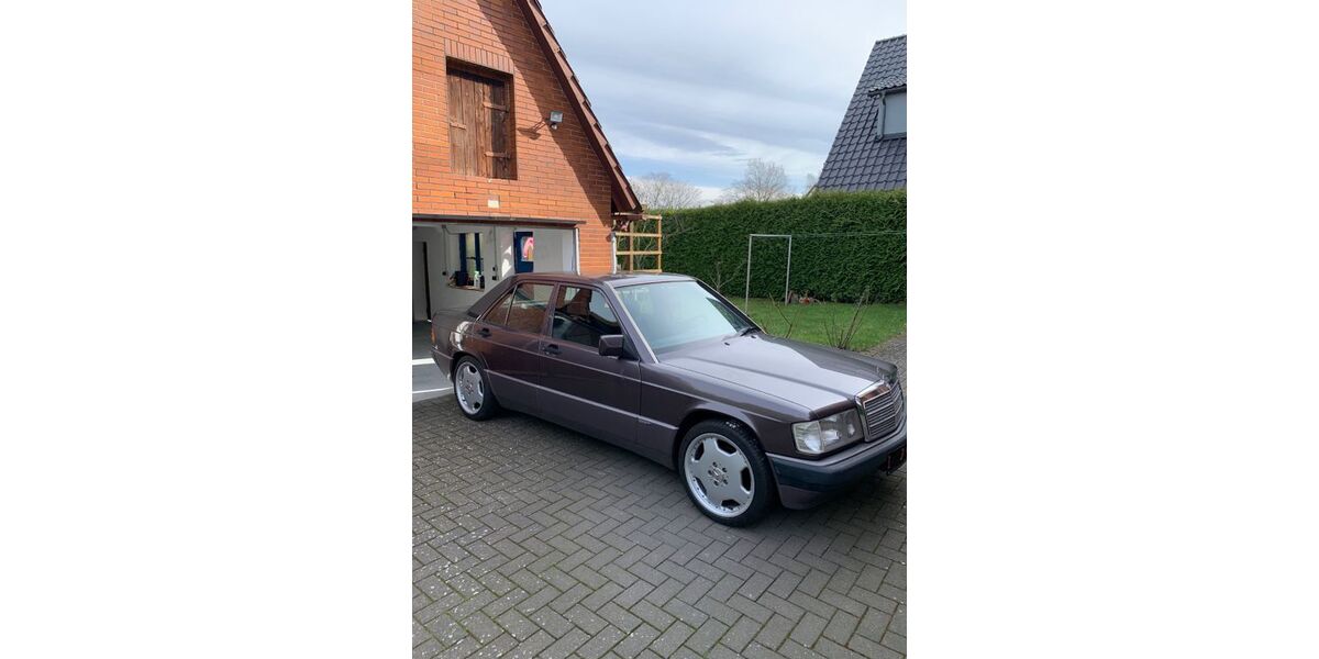 Mercedes-Benz 190 231.680 km 14.990 € Lehrte 31275