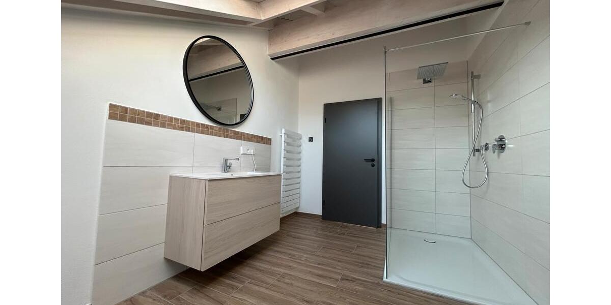Maisonettenwohnung Hargesheim - 6 Zimmer, 205 m&sup2;, 2.200&euro; | Angebot:25083965