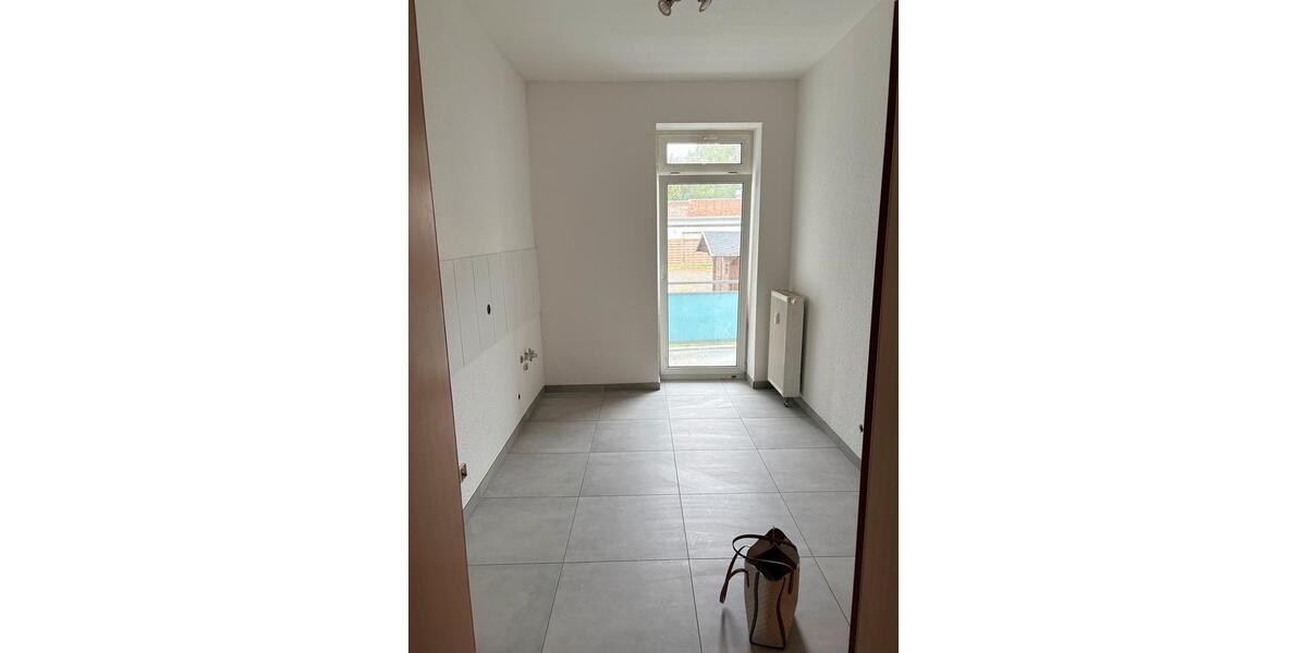 Erdgeschoßwohnung Chemnitz Bernsdorf - 2 Zimmer, 61 m&sup2;, 115.000&euro; | Angebot:27169852