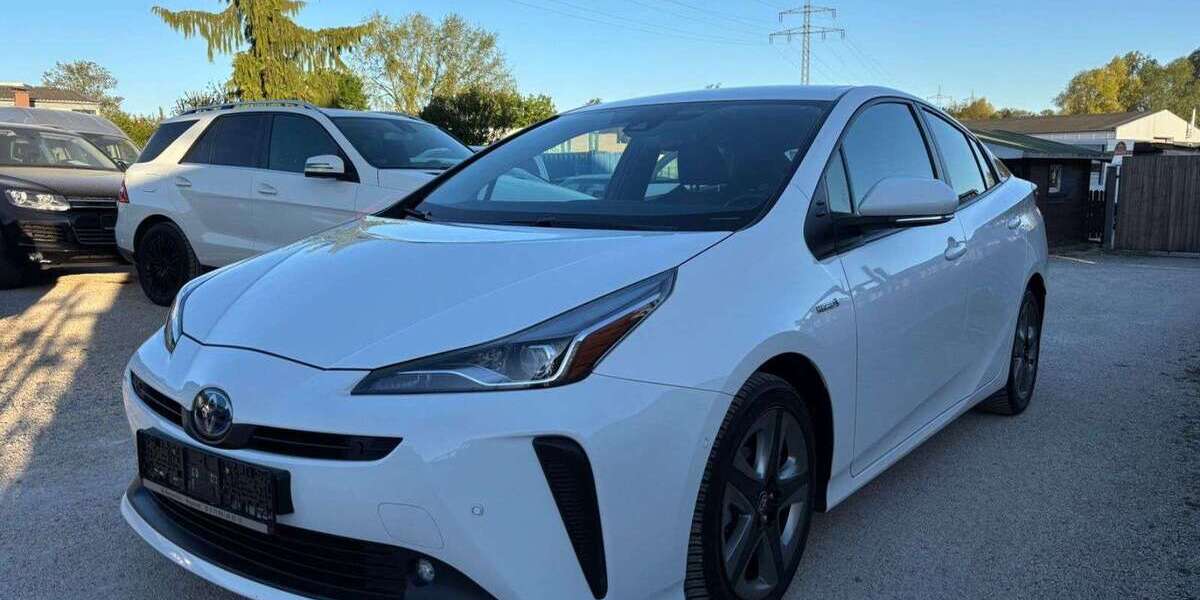 Toyota Prius 93.205 km 18.490 &euro; Magstadt 71106