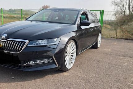 Skoda Superb 100.200 km 25.999 &euro; Mühlhausen 99974