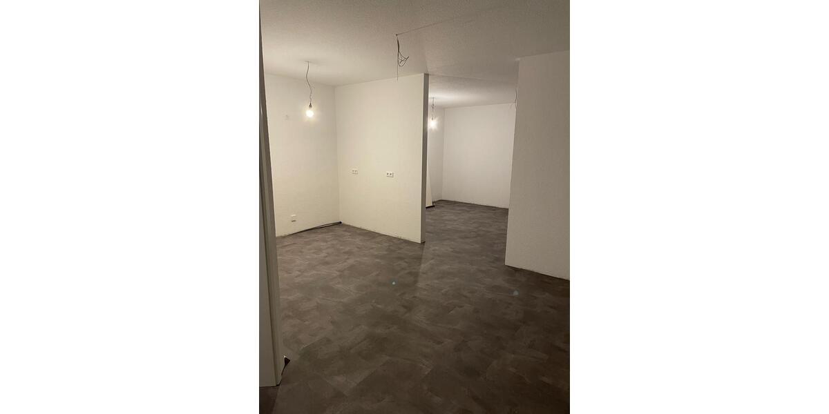 Erdgeschoßwohnung Apolda - 3 Zimmer, 72 m&sup2;, 550&euro; | Angebot:26413441