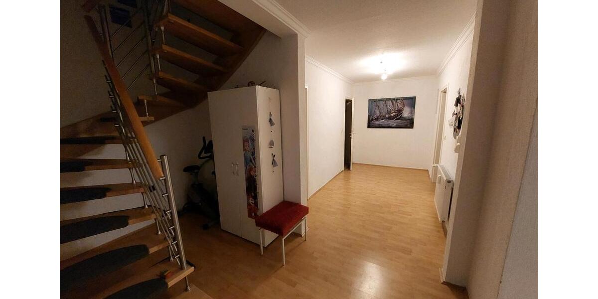 Etagenwohnung Bentwisch - 5 Zimmer, 192 m&sup2;, 2.100&euro; | Angebot:25343208