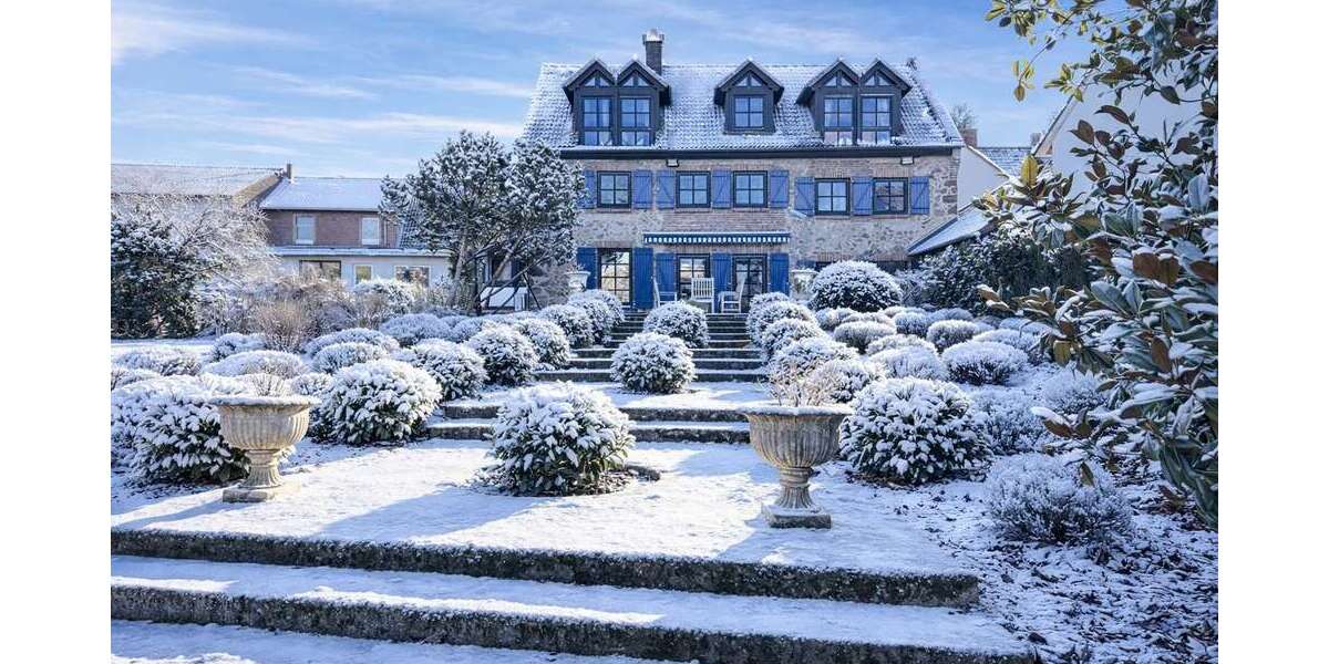 Haus zum Kaufen in Bruchköbel 1.595.000 € 329 m² 8 zimmer