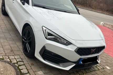 Cupra Leon 38.902 km 27.999 &euro; Irlahüll 85110