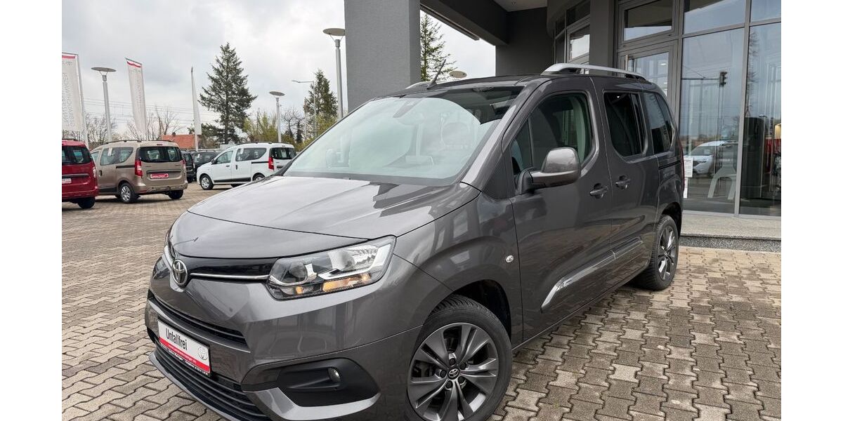 Toyota Proace City 45.650 km 20.999 &euro; Königsbrunn / Augsburg 86343