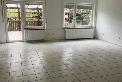 Haus Walldürn - 5 Zimmer, 130 m&sup2;, 750&euro; | Angebot:27740474