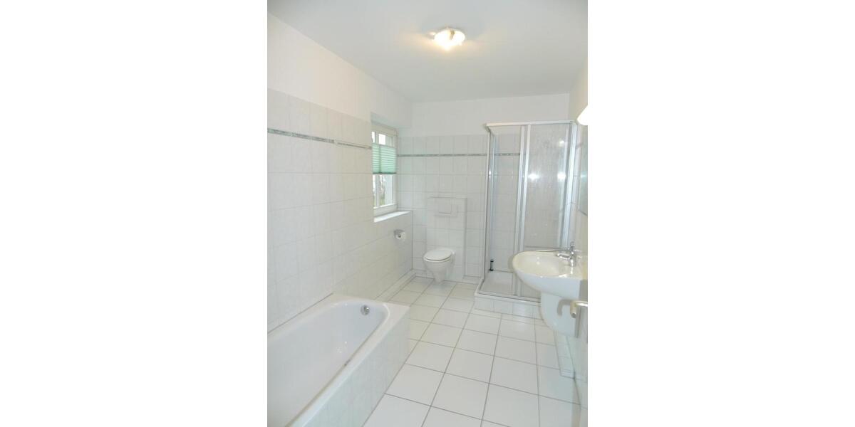 Erdgeschoßwohnung Hamburg Altona - 3 Zimmer, 121 m&sup2;, 2.925&euro; | Angebot:26397027