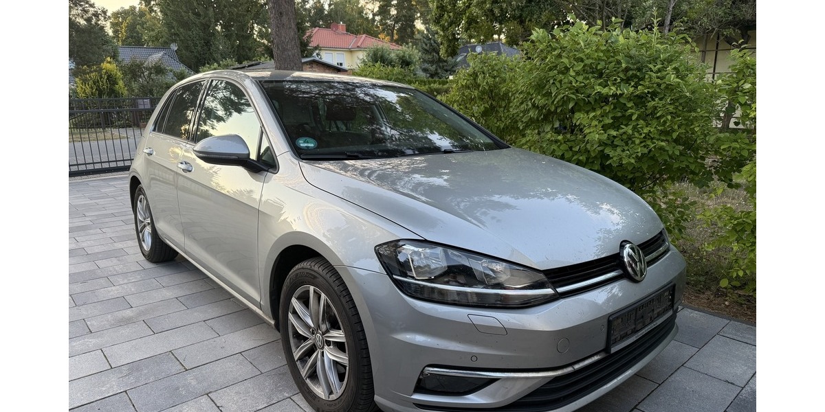 VW Golf VII Comfort BMT Start/Stopp 1.Hand Scheckh. 120.000 km 9.900 &euro; Berlin 10247