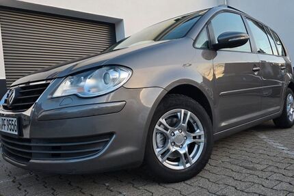 VW Touran 333.000 km 3.500 &euro; Stuttgart 70563