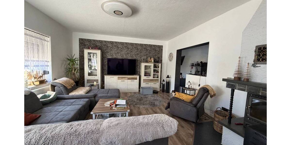 Einfamilienhaus Falkenberg Schmerkendorf - 7 Zimmer, 251 m&sup2;, 180.000&euro; | Angebot:26696009