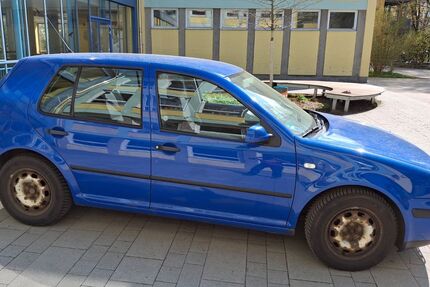 VW Golf 302.000 km 700 &euro; Dachau 85221