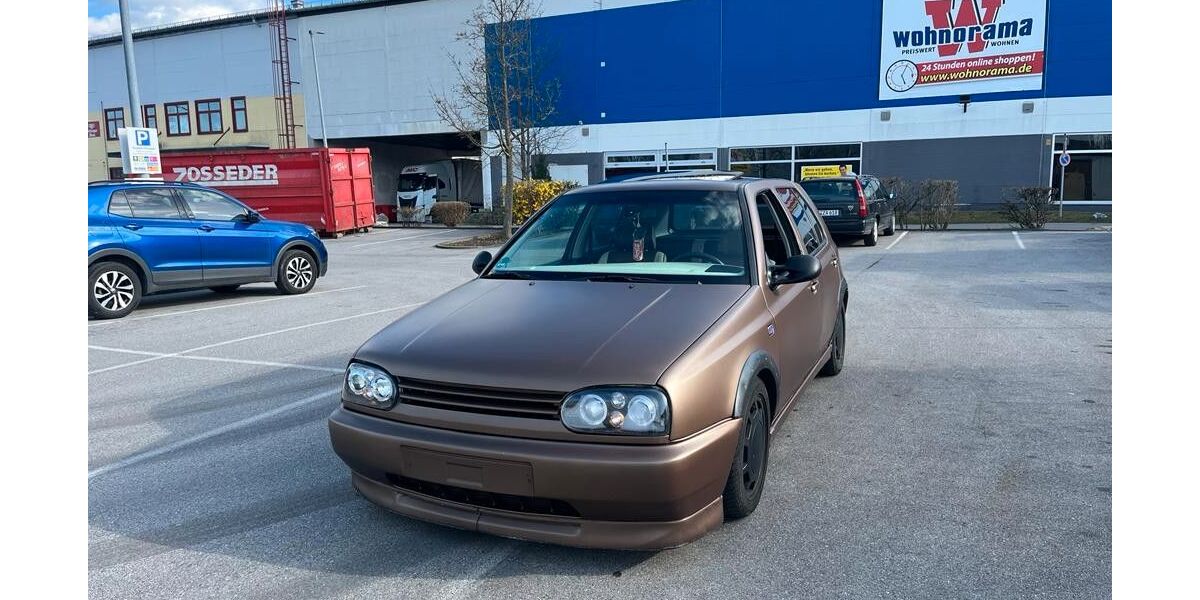 VW Golf 218.532 km 999 &euro; Kolbermoor 83059