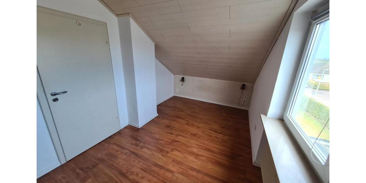 Dachgeschoßwohnung Löhnberg - 2 Zimmer, 67 m&sup2;, 144.000&euro; | Angebot:26354193