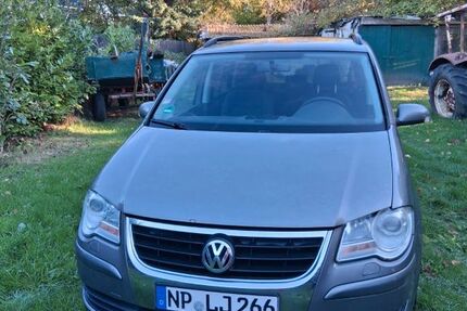 VW Touran 260.651 km 3.750 &euro; BREMERHAVEN 27578