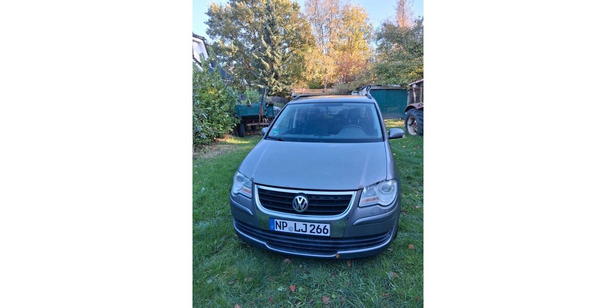 VW Touran 260.651 km 3.750 &euro; BREMERHAVEN 27578