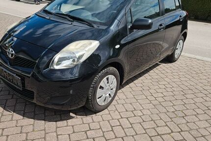 Toyota Yaris 247.178 km 2.000 &euro; Rosenheim 83026