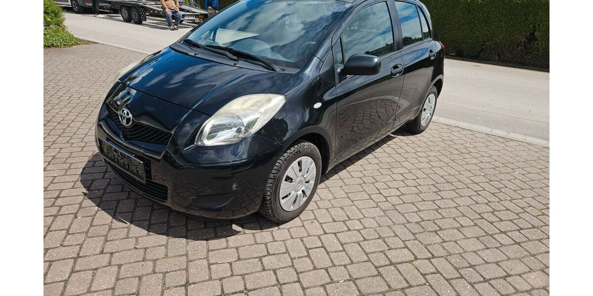 Toyota Yaris 247.178 km 2.000 &euro; Rosenheim 83026