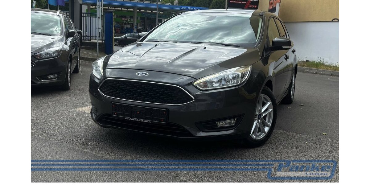 Ford Focus Business*Automatik*Tempo*Navi*SHZ*LED-T* 87.794 km 10.890 &euro; Berlin 13187