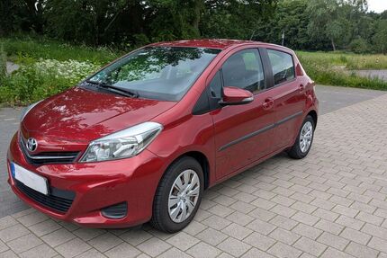 Toyota Yaris 147.401 km 5.300 &euro; Osnabrück 49088