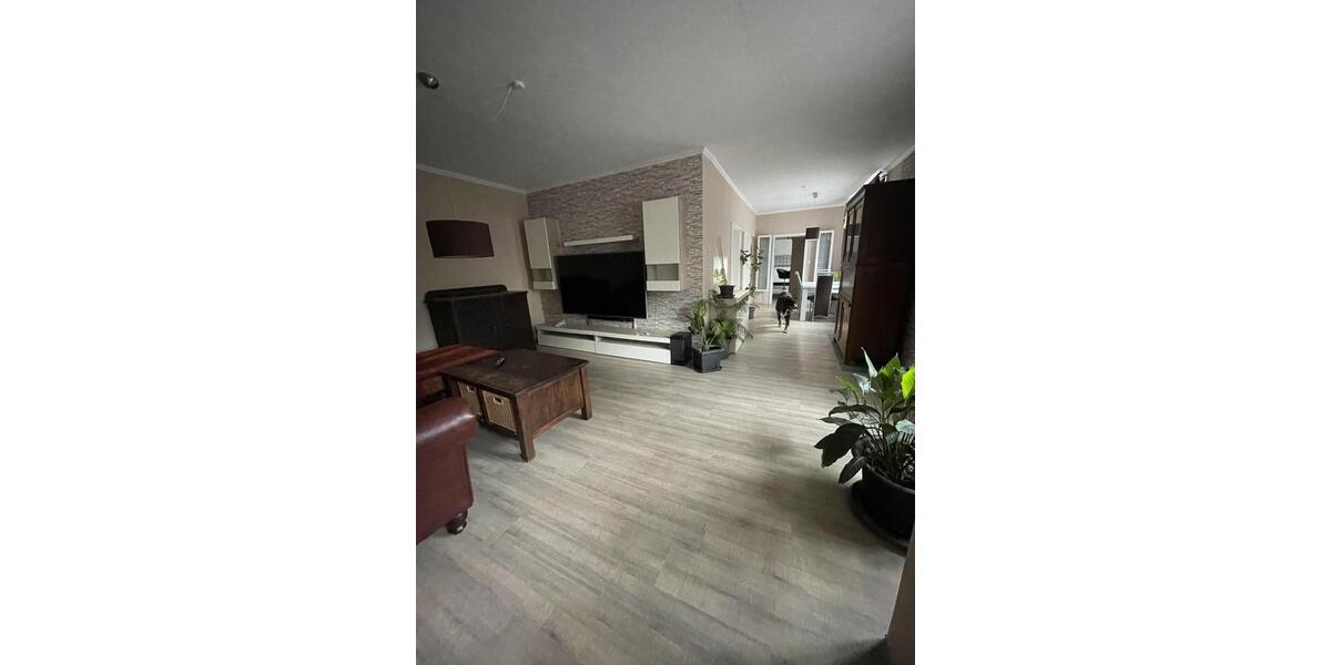 Erdgeschoßwohnung Diemelsee - 4 Zimmer, 130 m&sup2;, 820&euro; | Angebot:24740616