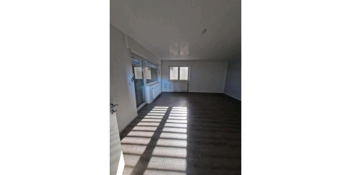 Einfamilienhaus Lotte - 8 Zimmer, 270 m&sup2;, 1.700&euro; | Angebot:25563059