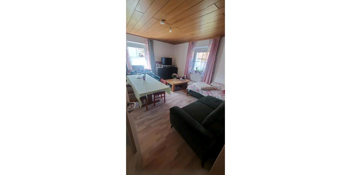 Erdgeschoßwohnung Bernhardswald - 5 Zimmer, 130 m&sup2;, 700&euro; | Angebot:26315189