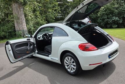 VW Beetle 124.000 km 8.499 &euro; Brandis 04821