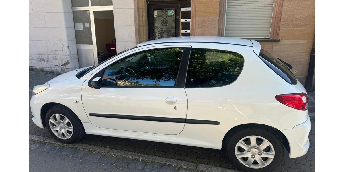 Peugeot 206 136.000 km 1.400 &euro; Nürnberg 90403