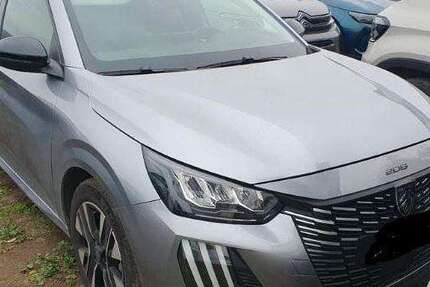 Peugeot 208 33.410 km 14.680 &euro; Rüsselsheim 65428